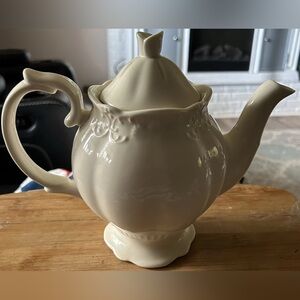 Peppertree Tabletops Imports Small Teapot White Porcelain Victorian Tea